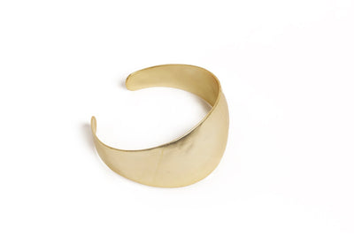 Alluring Gold Cuff Bracelet - Stilskii