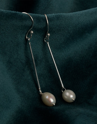 Beautiful Pearl Drop Silver Earrings - Stilskii