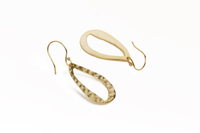 Elegant Danglers Gold Earrings - Stilskii