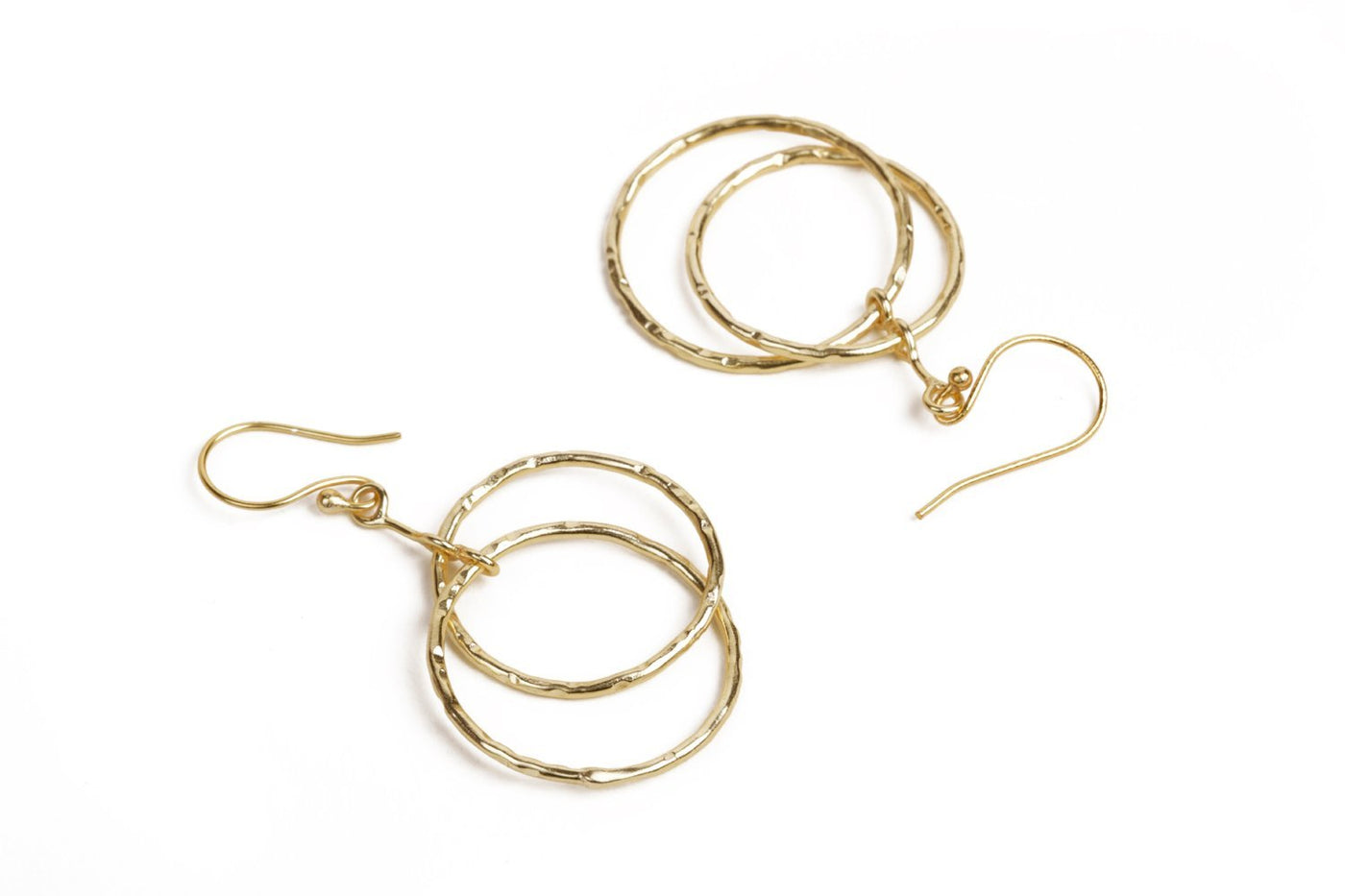 Elegant Gravity Hoops Gold Earrings - Stilskii