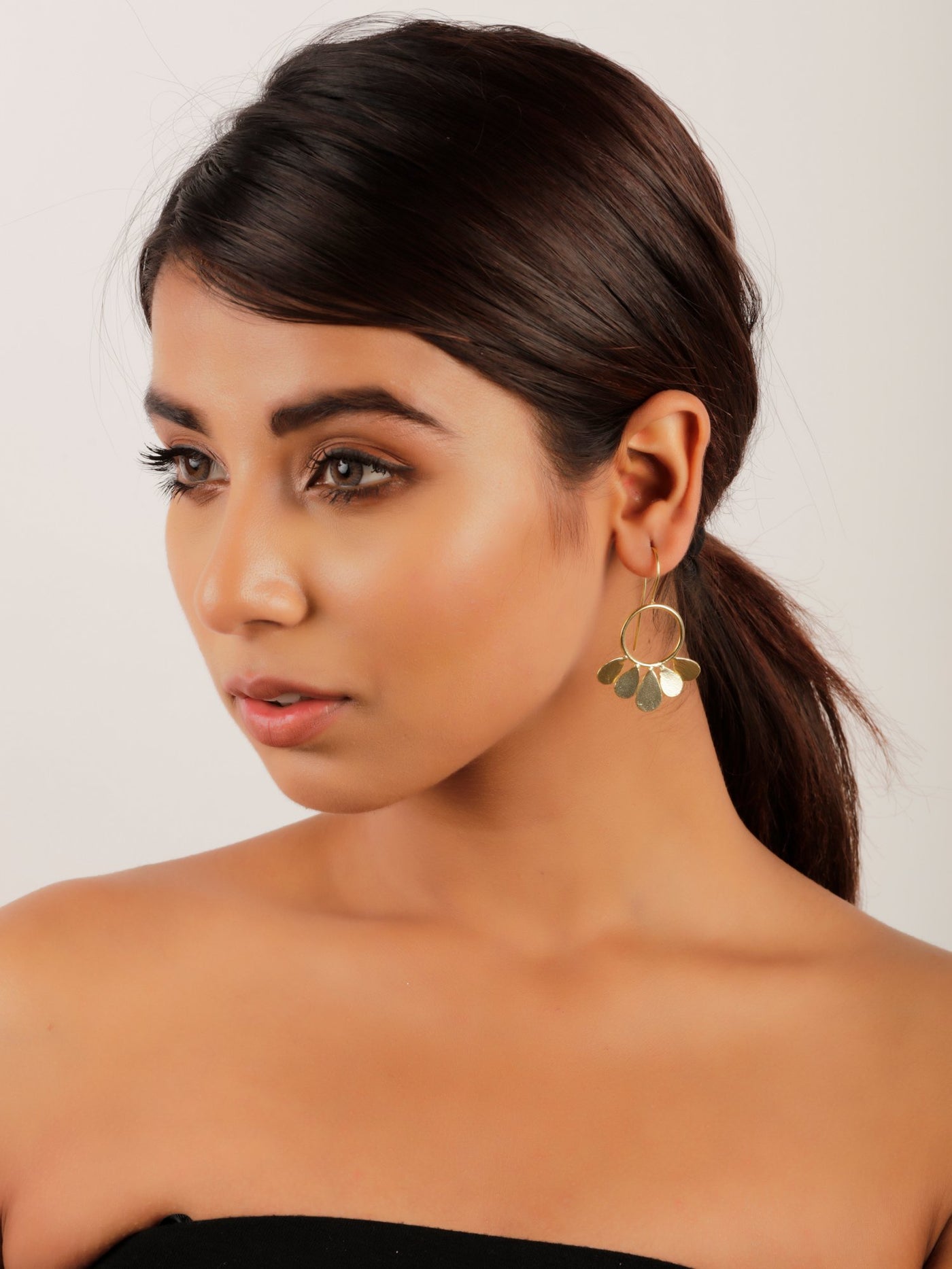 Flawless Floral Hoop Gold Earrings - Stilskii