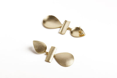 Gorgeous Ear Drops Gold Earrings - Stilskii