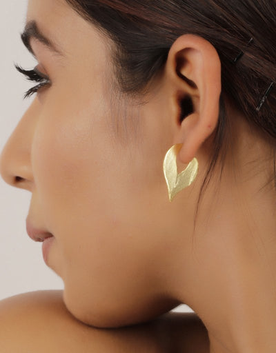 Rich Leaf Stud Gold Earrings - Stilskii
